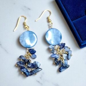 Shell coin bead and seldolite stone chip cluster earrings in gold tone